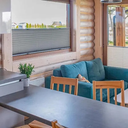 度假居 Lovely In With Sauna Jezierzany