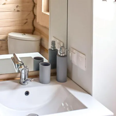 度假居 Lovely In With Sauna Jezierzany